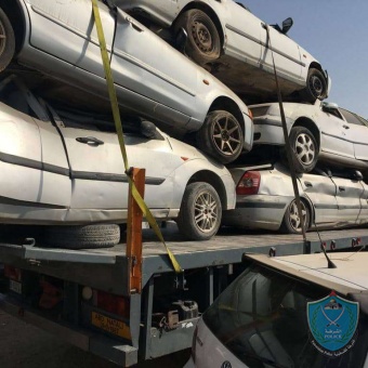 الشرطة تتلف 60 مركبة و10دراجات نارية غير قانونية في أريحا 