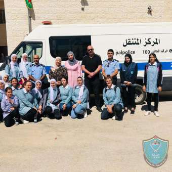 الشرطة تنظم محاضرات توعوية لأكثر من 300 طالب وطالبة  في رام الله
