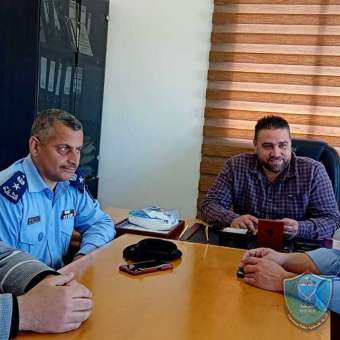 الشرطة تزور عددا من المؤسسات في قلقيلية 
