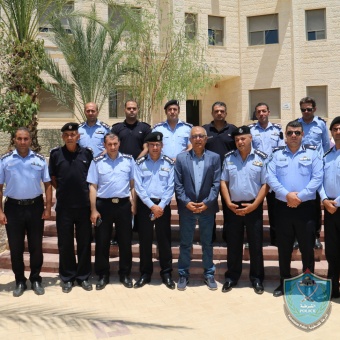 الشرطة تخرج دورة الناطق الإعلامي في كلية فلسطين للعلوم الشرطية