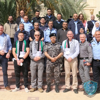 كلية فلسطين للعلوم الشرطية تخرج دورة تدريب مدربين حول التوعية والارشاد