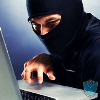 الشرطة تقبض على مشتبه به ابتز سيده بعد  سرقة صورها  من  منزلها  في الخليل