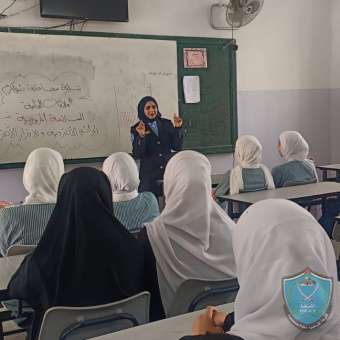 الشرطة تعقد سلسلة محاضرات توعية وإرشاد في مدرسة بلعا الأساسية العليا بطولكرم