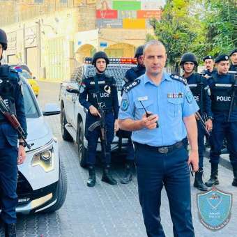 الشرطة تطلق حملة لإزالة التعديات وتنظيم الأسواق بالتعاون مع البلدية في بيت لحم .