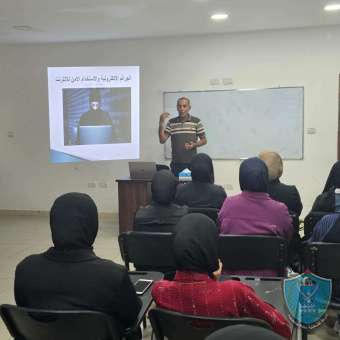 الشرطة تنظم لقاءات توعوية حول الابتزاز الإلكتروني في جنين وطوباس