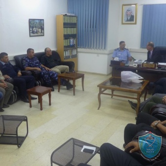 محافظ بيت لحم يقدم التهاني لضباط الشرطة بمناسبة حلول عيد الأضحى المبارك