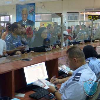 115  ألف مسافر تنقلوا عبر معبر الكرامة في أيلول الماضي