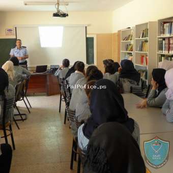 الشرطة تنظم محاضرة حول مخاطر استخدام شبكات التواصل الاجتماعي بطوباس