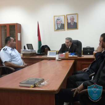 مدير شرطة جنين يزور عدد من المؤسسات الحكومية