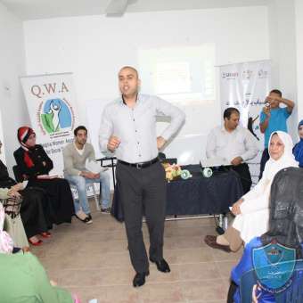 الشرطة تنظم محاضرة حول مخاطر المخدرات لمنتسبات جمعية قلقيليه النسوية
