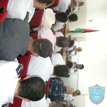 مفوض الشرطة العقيد رشاد ابو طعمة يلقي محاضرة لضباط الشرطة في نابلس