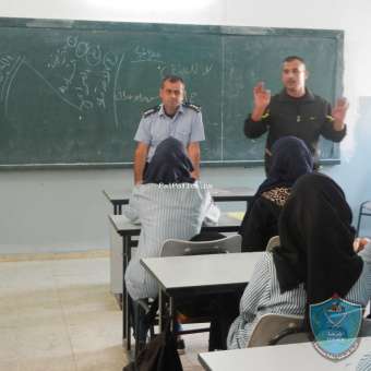 الشرطة تنظم أربع محاضرات توعية شرطية استهدفت 186 طالب وطالبة في جنين.