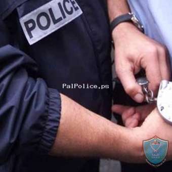 الشرطة تقبض على 7 مطلوبين صادر بحقهم مذكرات قضائية بقيمة نصف مليون شيكل