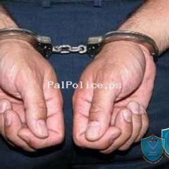 الشرطة تقبض على شخص صادر بحقه مذكرتين حبس بقيمة 3 مليون شيكل في سلفيت .