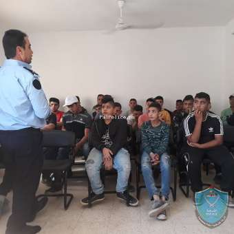 الشرطة تختتم سلسلة محاضرات توعوية شرطية لطلبة مركز التدريب المهني في قلقيلية