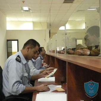 الشرطة سفر 23 ألف مواطن وتقبض على 15 مطلوبا للعدالة  على معبر الكرامة