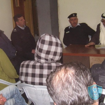 الشرطة تواصل تنظم سلسة محاضرات دينية للنزلاء الموقوفين في سلفيت