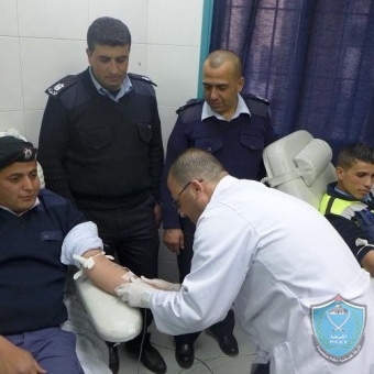 الشرطة تتبرع بالدم لصالح طفلة في بيت لحم
