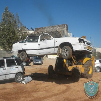 الشرطة تتلف 88 مركبة غير قانونية في رام الله