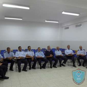 الشرطة تفتتح دورة متخصصة في الإدارة والقيادة في أريحا