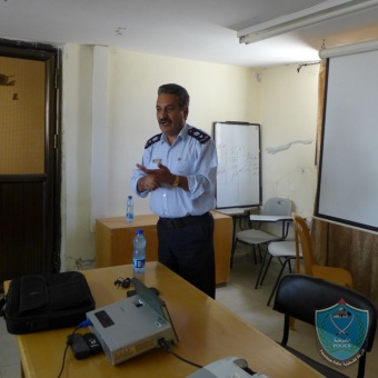 الشرطة تطلق برنامج تدريب الشرطة المجتمعية في ضواحي القدس