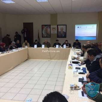 الشرطة والهيئة الاستشارية لتطوير المؤسسات  يعقدان ورشة عمل حول الشرطة المجتمعيه بطوباس