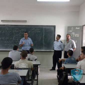 الشرطة تواصل محاضرات التوعية لطلبة المدارس في أريحا