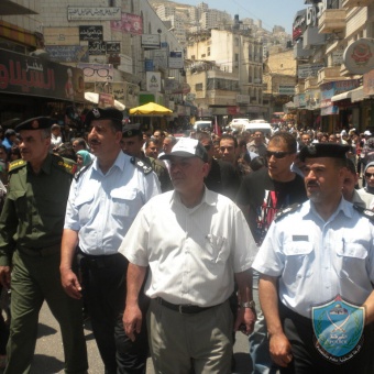 الشرطة تشارك اليوم في إحياء ذكرى النكبة ال 64 في محافظة نابلس .