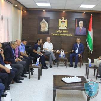 الشرطة تعقد لقاء مع المحافظة والحكم المحلي لتقييم عمل المركز المجتمعي المتنقل في  طولكرم