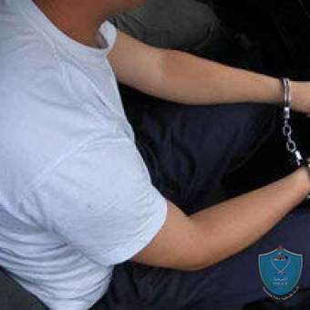 الشرطة تقبض على 3 أشخاص بتهمة السرقة في جنين