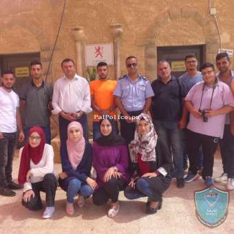 الشرطة تنظم محاضرة تعريف بالشرطة في الإغاثة الزراعية اريحا