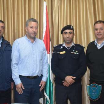 الشرطة تنظم محاضرة حول الجرائم الالكترونية في بلدة الرام بضواحي القدس