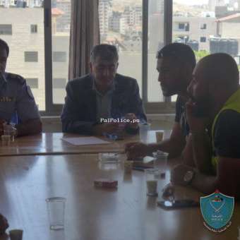 الشرطة ووزارة النقل والمواصلات يبحثان سبل التعاون في ضواحي القدس