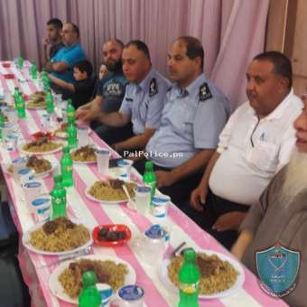 الشرطة تنظم أمسية رمضانيه ومأدبة  إفطار لجمعية الأيتام  في أريحا