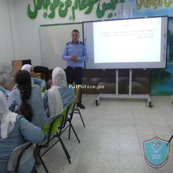 الشرطة تنظم سلسلة من المحاضرات الشرطية لطلبة مدارس مدينة  قلقيلية