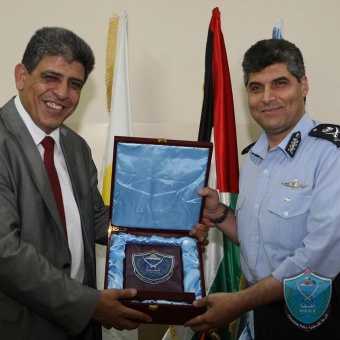 اللواء حازم عطا الله يستقبل وزير الداخلية القبرصي في كلية فلسطين للعلوم الشرطية