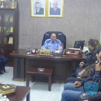 وفد من  السائقين والنقابة العامة لعمال النقل العام يزور شرطة قلقيليه