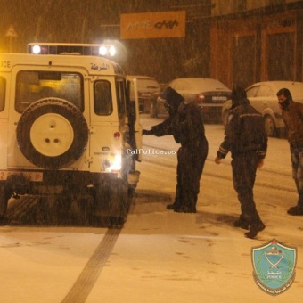 الشرطة تتعامل مع 152 حالة في المنخفض الجوي في رام الله