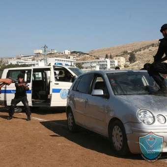 الشرطة تلقي القبض على شخصين متهمين بالسرقة في بيت لحم