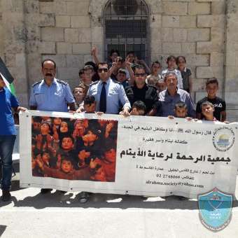 شرطة بيت لحم تنظم يوم شرطيا لأكثر من 50 طفل بالمخيم الصيفي التابع لجمعية الرحمة للايتام