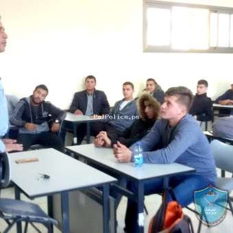 التوعية الشرطية تستهدف 140 طالب في مدرسة ذكور سنجل الثانوية