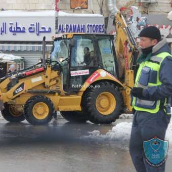 الشرطة تمد يد العون للمواطنين اثناء المنخفض الجوي 20-2-2015