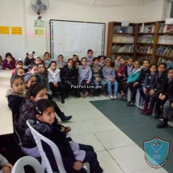 الشرطة تنظم محاضرة حول السلامة المرورية في مدرسة بنات فاطمة خاتون الأساسية في جنين