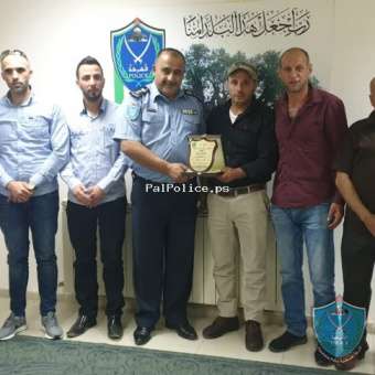 حركة فتح منطقة الشهيد ابو جهاد تكرم الشرطه في رام الله