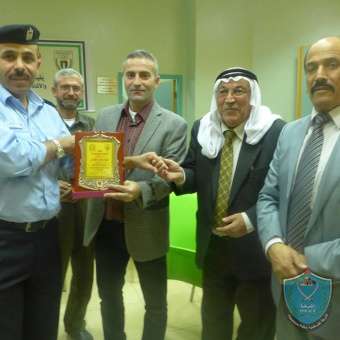 الاتحاد الفلسطيني للمصارعة يكرم شرطة الخليل