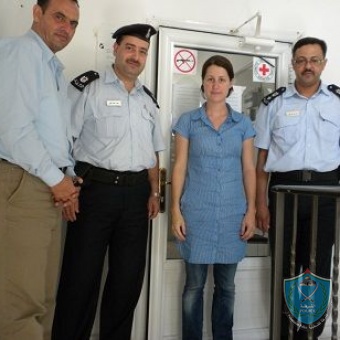 الصليب الأحمر يشيد بدور الشرطة  في حفظ النظام وتوفير الأمن في سلفيت