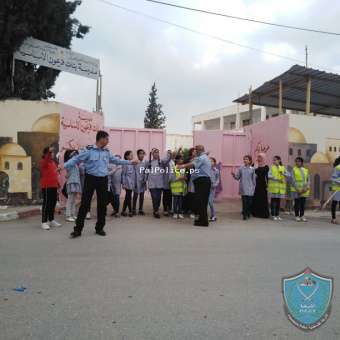 الشرطة تنفذ مشروع دورية الشرطة المدرسية في مدرسة فرعون للبنات بطولكرم