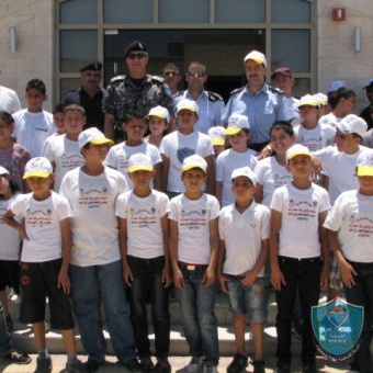 كلية فلسطين للعلوم الشرطية تستضيف مخيم طلائع الشرطة في أريحا