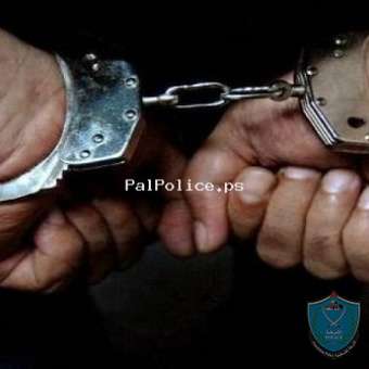 الشرطة تقبض على مطلوب صادر بحقه حكم بالحبس 7سنوات في ضواحي القدس