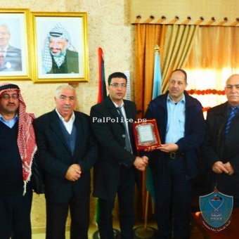 اللجنة الفرعية لنقابة المحامين فرع طوباس تكرم شرطة المحافظة